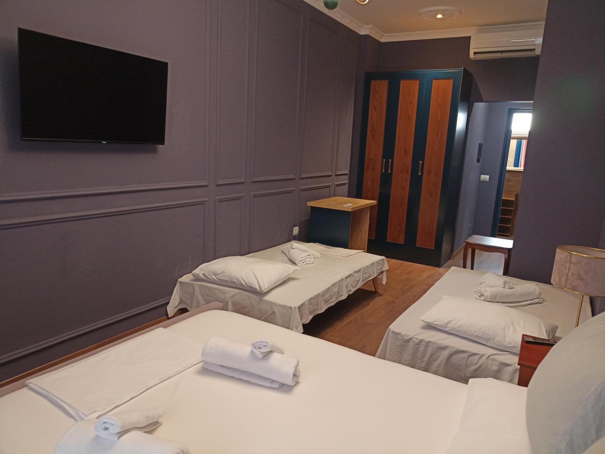 Amo'S Hotel Shkodra Kültér fotó