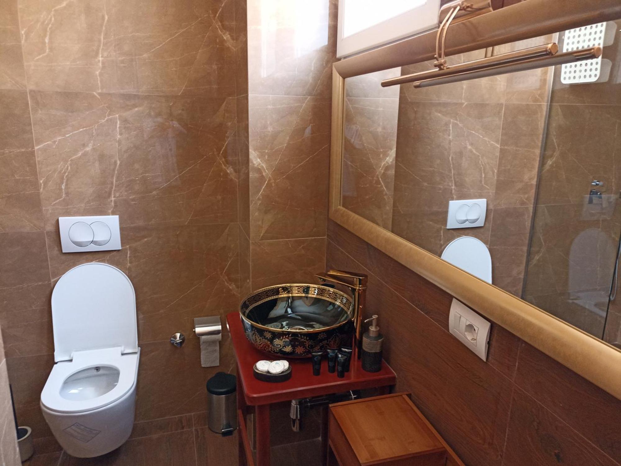 Amo'S Hotel Shkodra Kültér fotó
