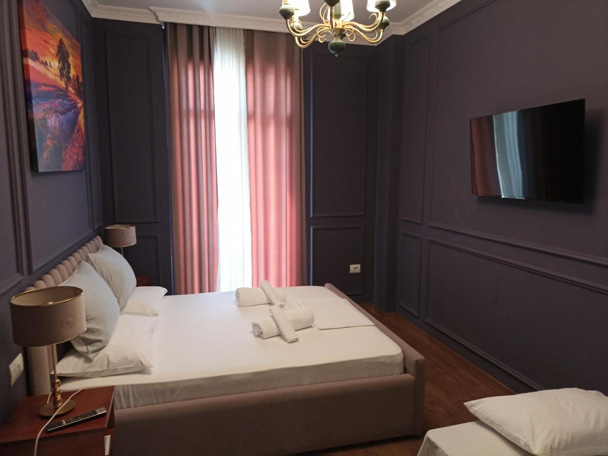 Amo'S Hotel Shkodra Kültér fotó