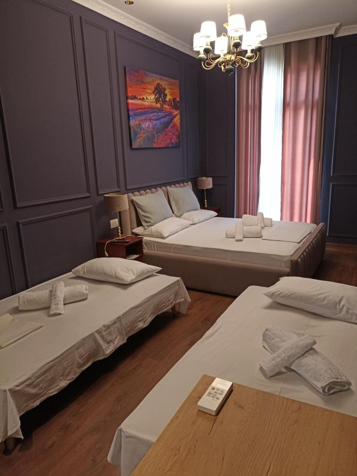 Amo'S Hotel Shkodra Kültér fotó