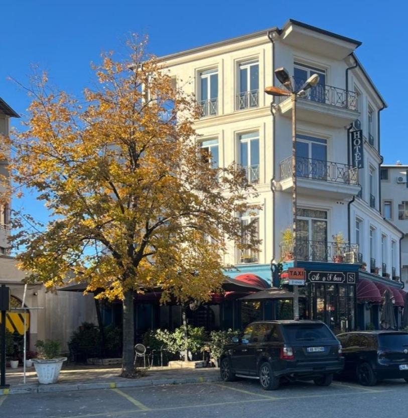 Amo'S Hotel Shkodra Kültér fotó